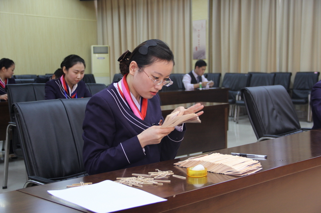 劉忠梅_調整大小.jpg